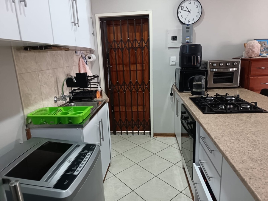 4 Bedroom Property for Sale in Carters Glen Northern Cape